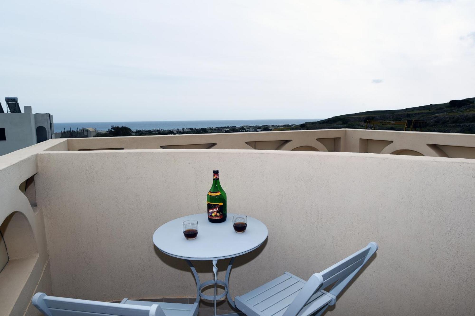 佩里沃罗Leon Santorini公寓式酒店 外观 照片